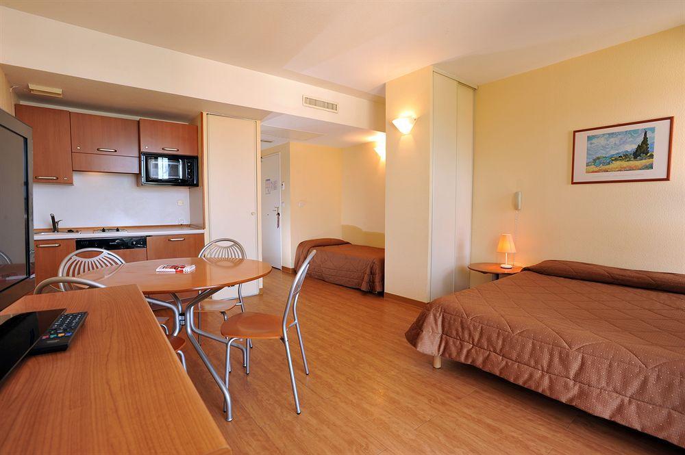 Inter-Hotel Sea Side Park Villeneuve-Loubet Exterior photo